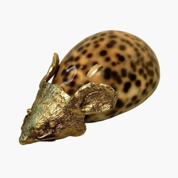 Brass Cowrie Shell Mouse Paperweight Figurine Coastal Beach Decor - Picture 1 of 8